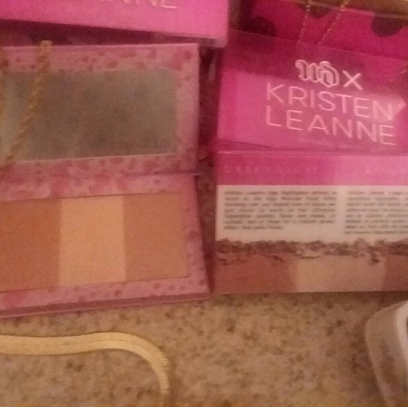 Urban 💜Decay/Highlight Palette - Picture 3 of 8